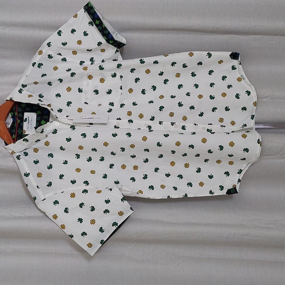 NWT!!! Eighth Ave XL Shamrock Buttom Up